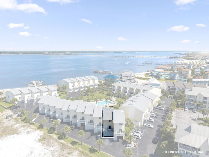 Property Photo:  1440 Paradise Point Drive Unit 21  FL 32566 