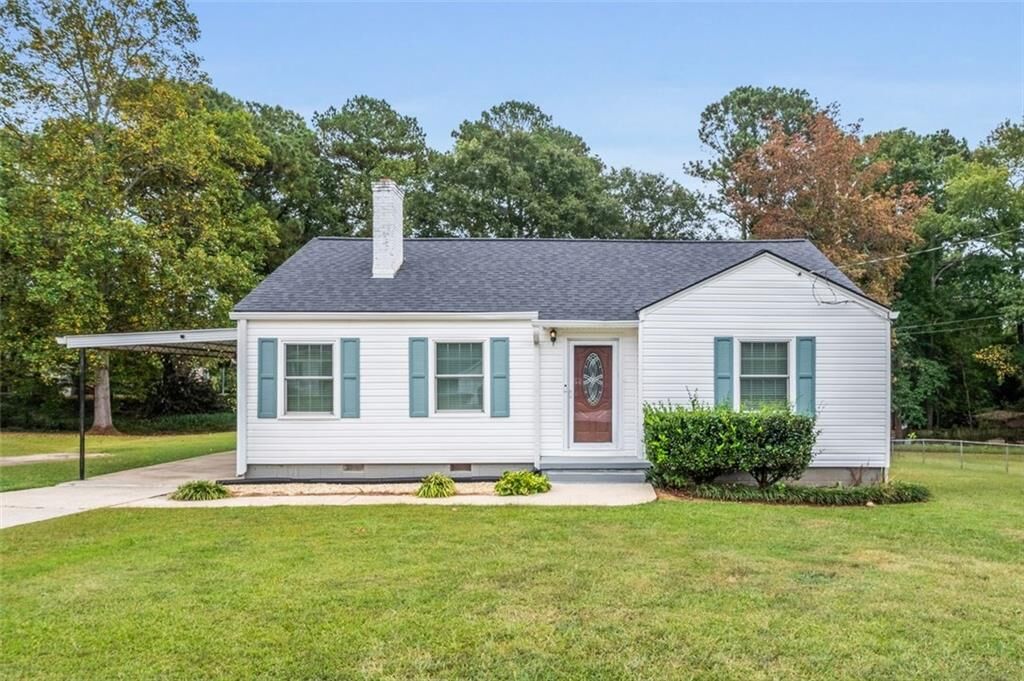 Property Photo:  111 Poplar Street  GA 30213