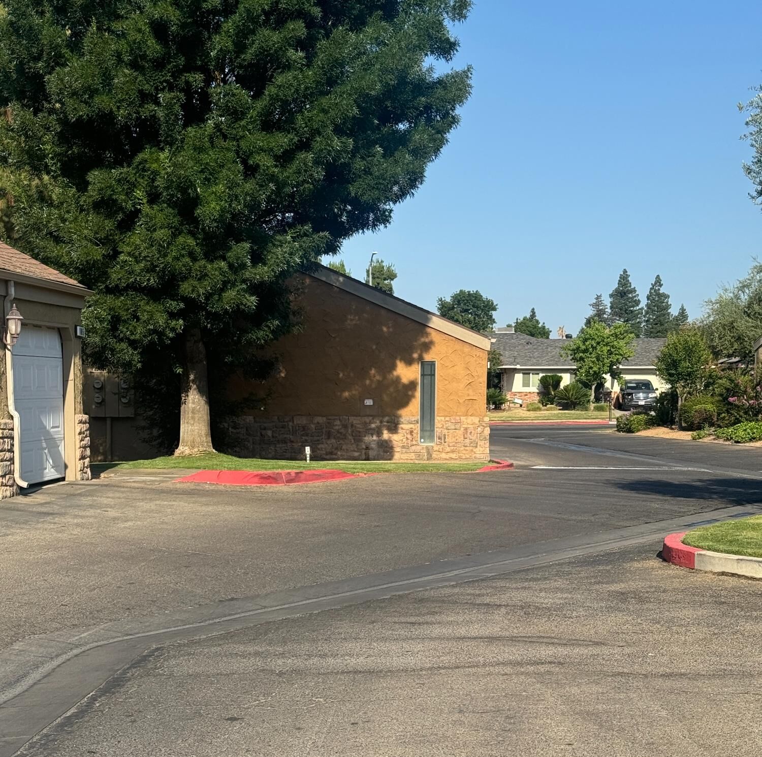 Property Photo:  7166 N Fruit Avenue 160  CA 93711 