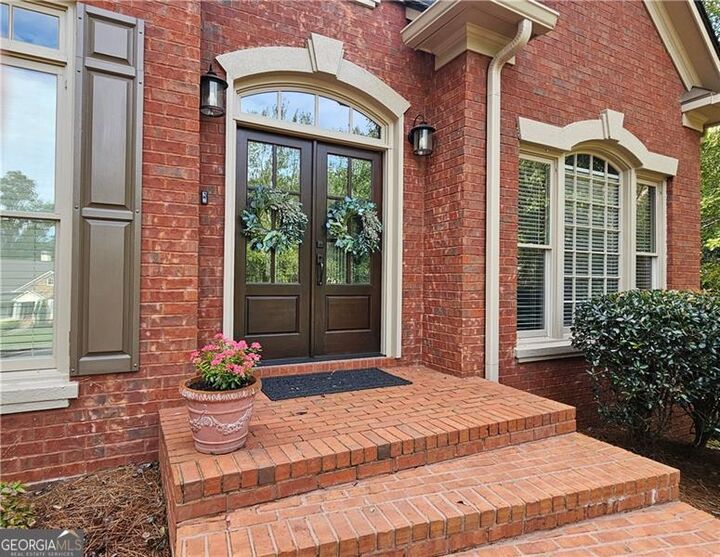 Property Photo:  822 Lakeglen Drive  GA 30024 