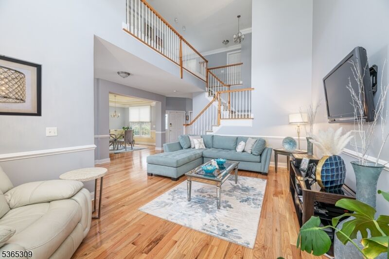 Property Photo:  19 Briar Ct  NJ 07419