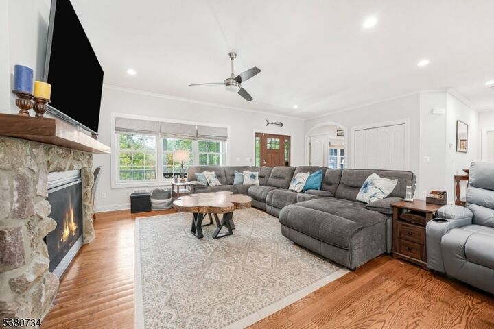 Property Photo: 66 Taylortown Rd NJ 07045