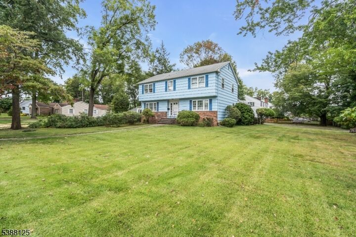 Property Photo:  684 Gallows Hill Rd  NJ 07016 