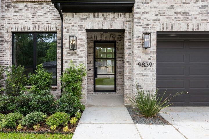 Property Photo:  9839 Warwana Road  TX 77080 