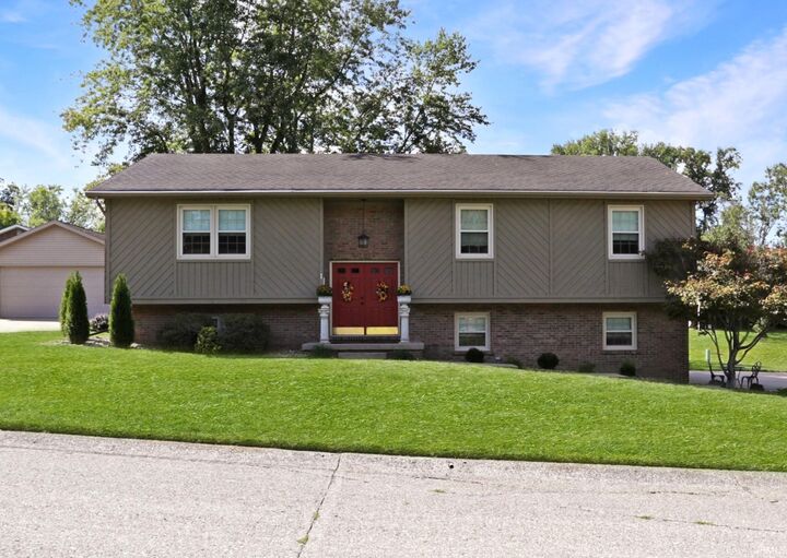 5455 E Timberwood Drive  Newburgh IN 47630 photo