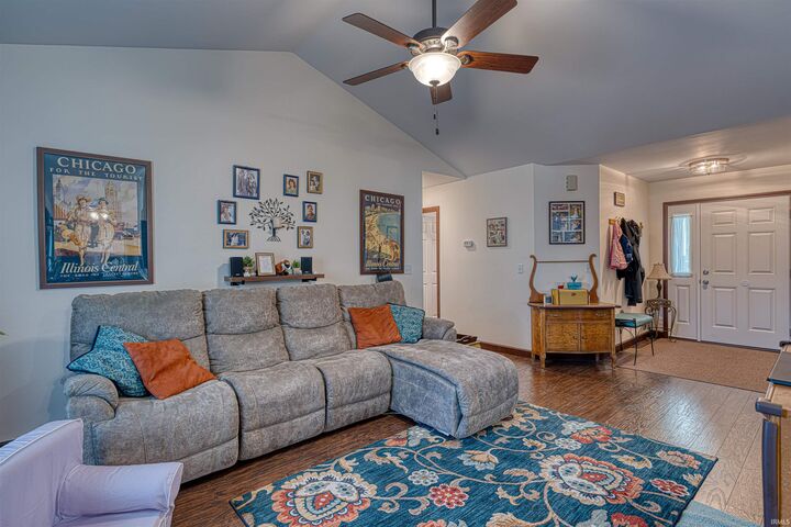 Property Photo:  4717 White Oak Court  IN 47712 