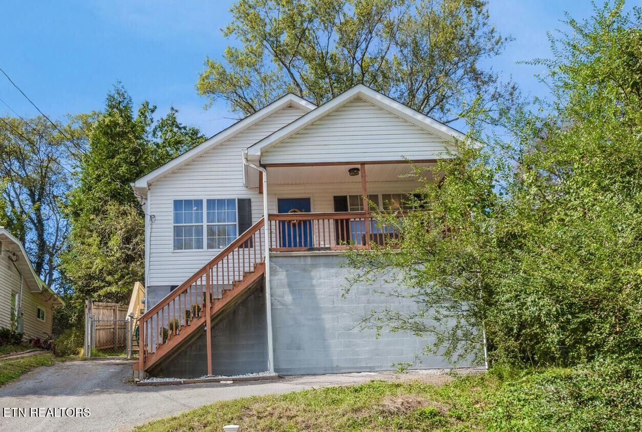 Property Photo: 1625 Lenland Ave TN 37920