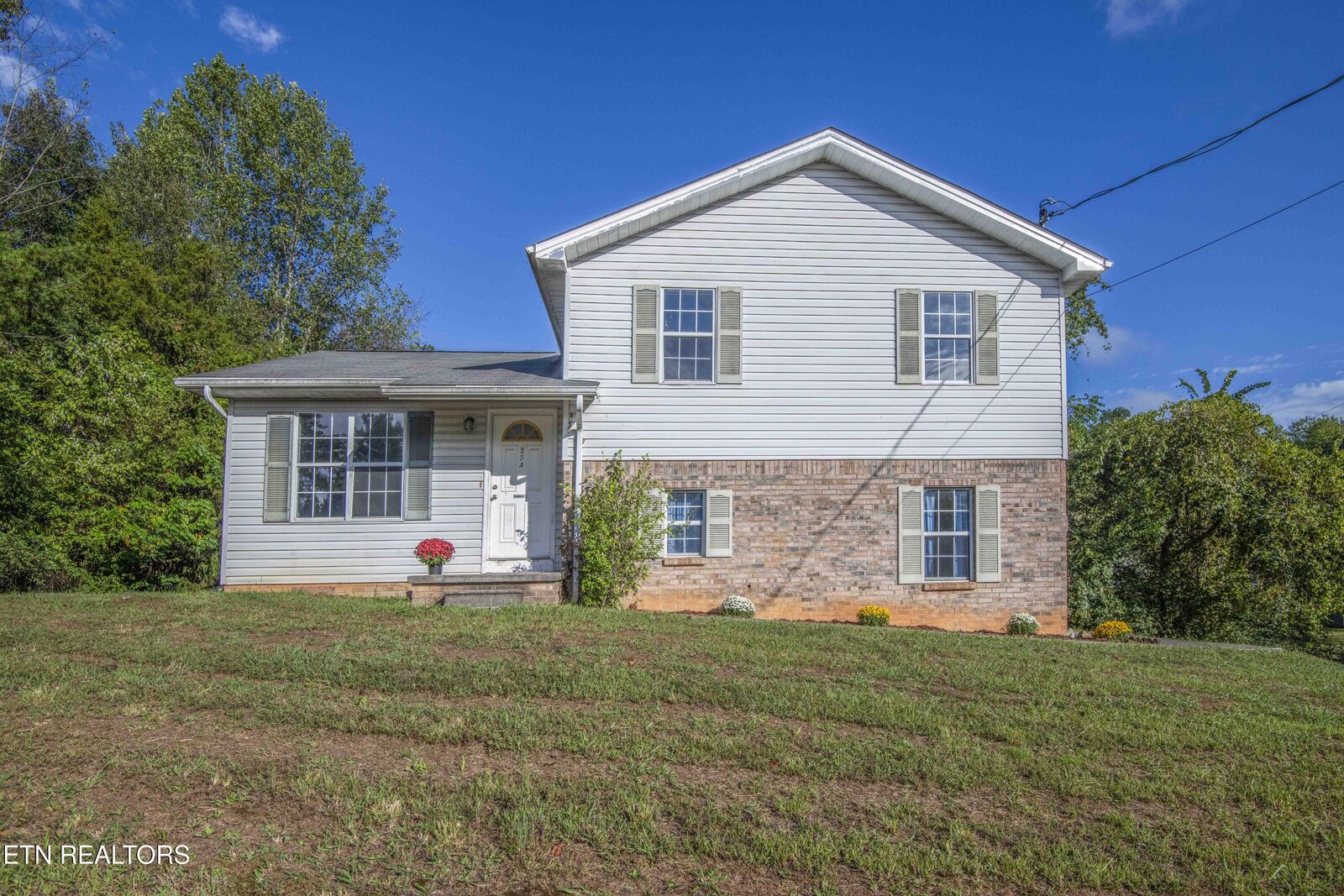 Property Photo: 554 Keeneland Blvd TN 37865