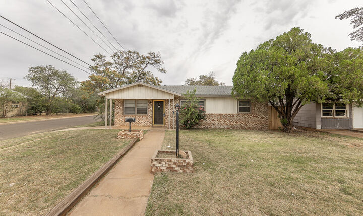 5024 39th Street  Lubbock TX 79414 photo