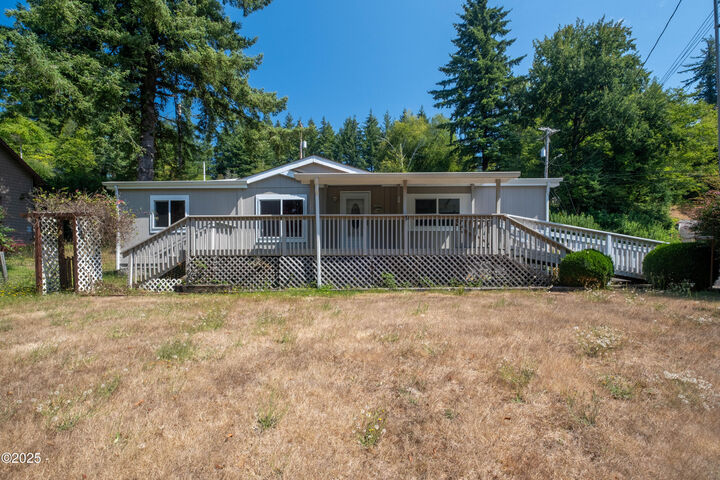 Property Photo: 1619 NE Arcadia Drive OR 97391