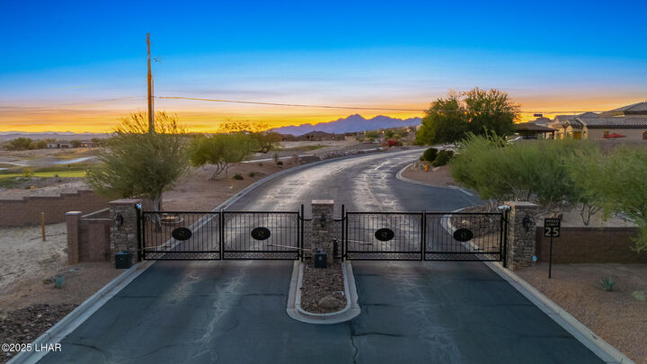 Property Photo:  1892 E Troon Dr  AZ 86404 