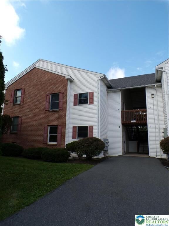 Property Photo: 5300 Russell Court 9 PA 18052