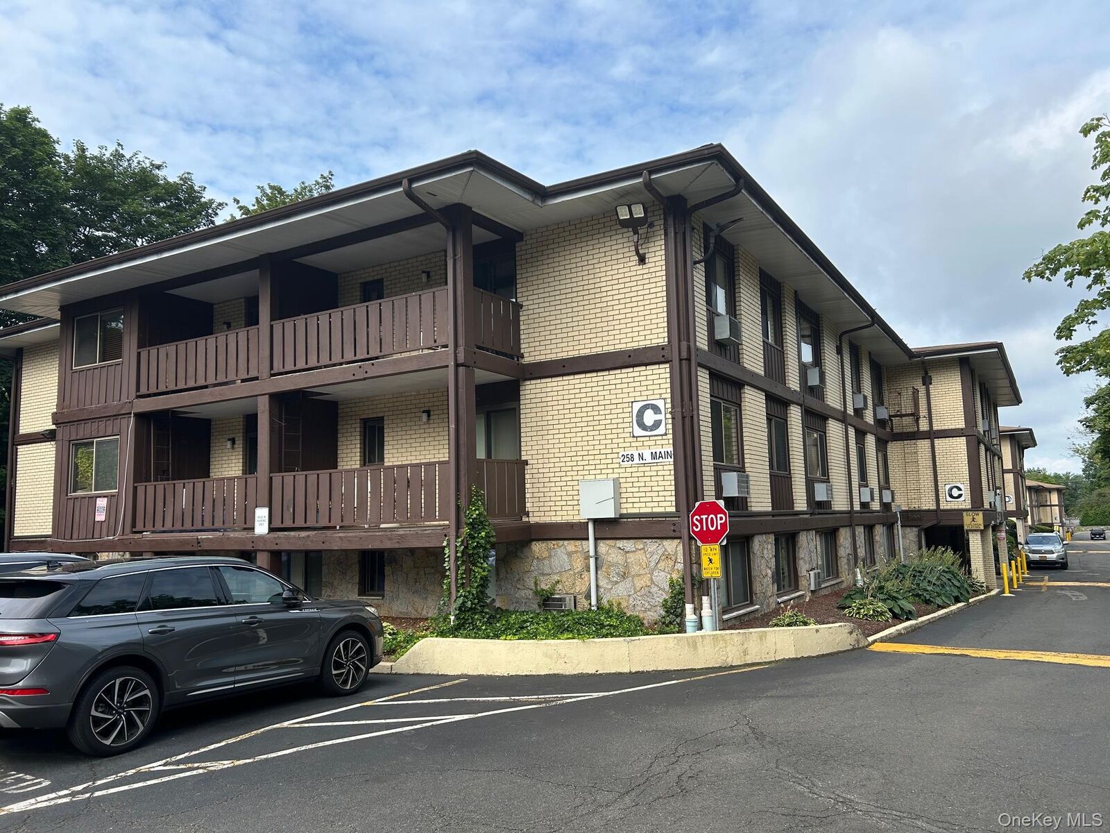 Property Photo:  260 N Main Street C29  NY 10977 