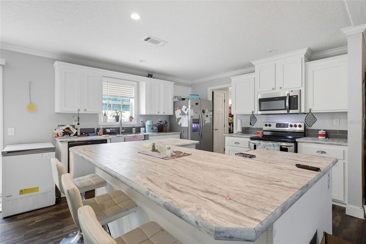 Property Photo: 39508 Bay Avenue FL 33540