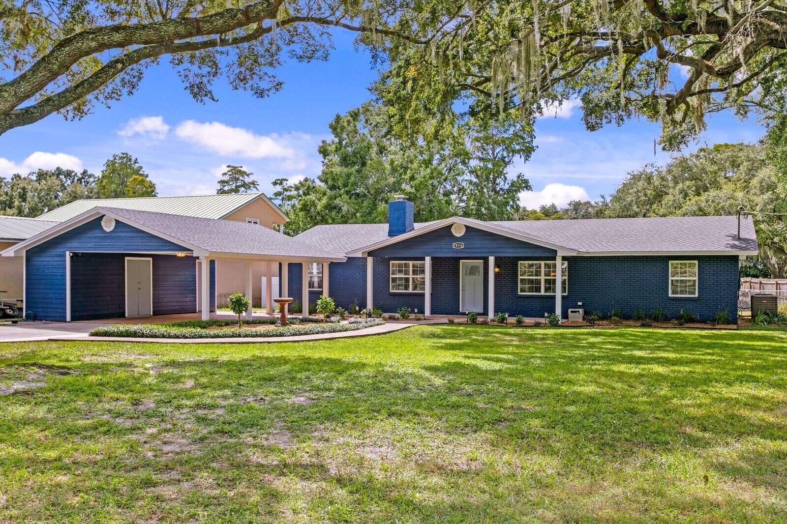 Property Photo:  19116 Forrest Drive  FL 33556 