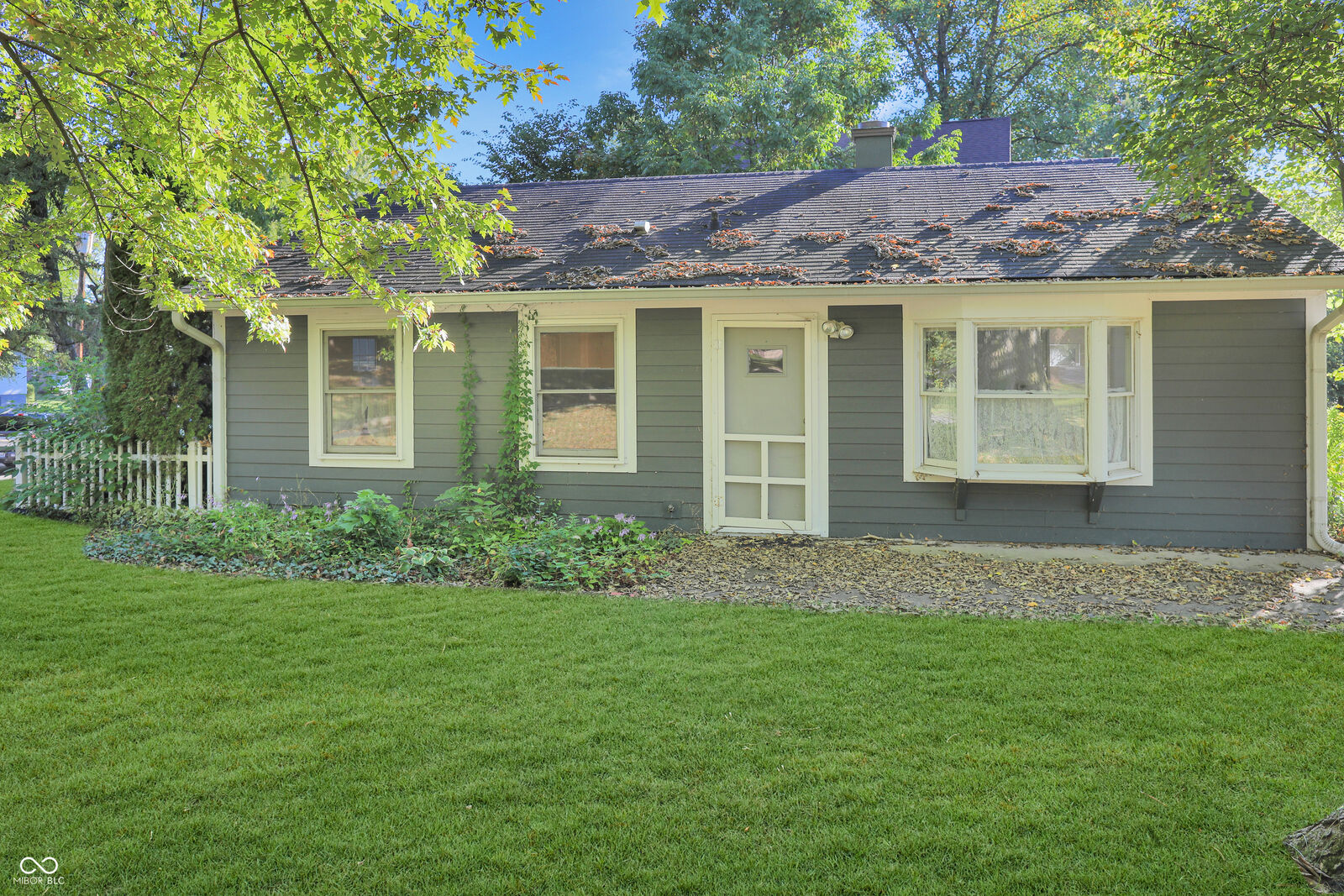 Property Photo:  750 W Hawthorne Street  IN 46077 