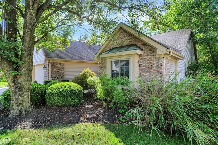Property Photo:  6268 Hanover Court  IN 46038 