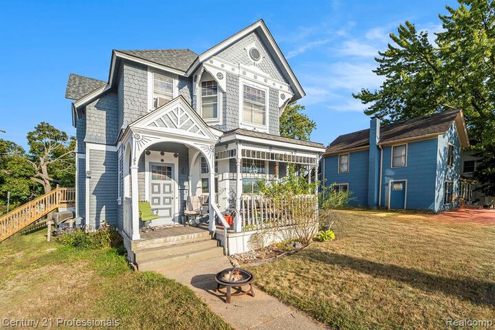 Property Photo:  428 East Street  MI 48307 2016