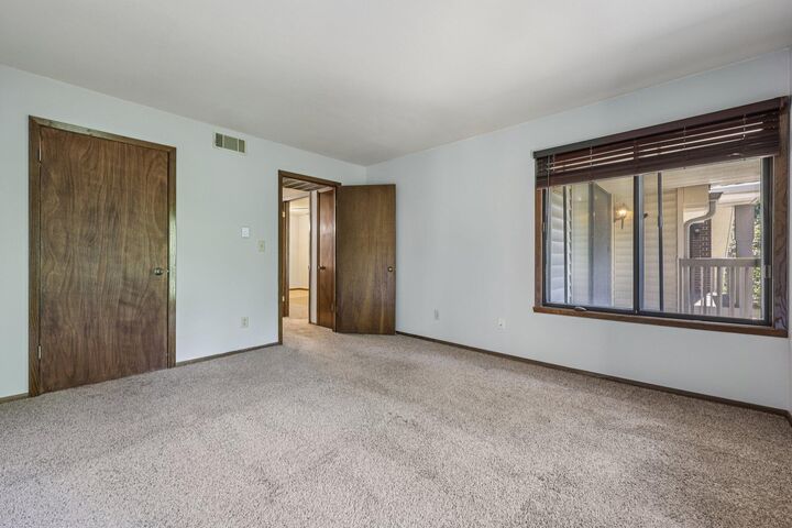 Property Photo:  1657 S Carriage Ln  WI 53151 