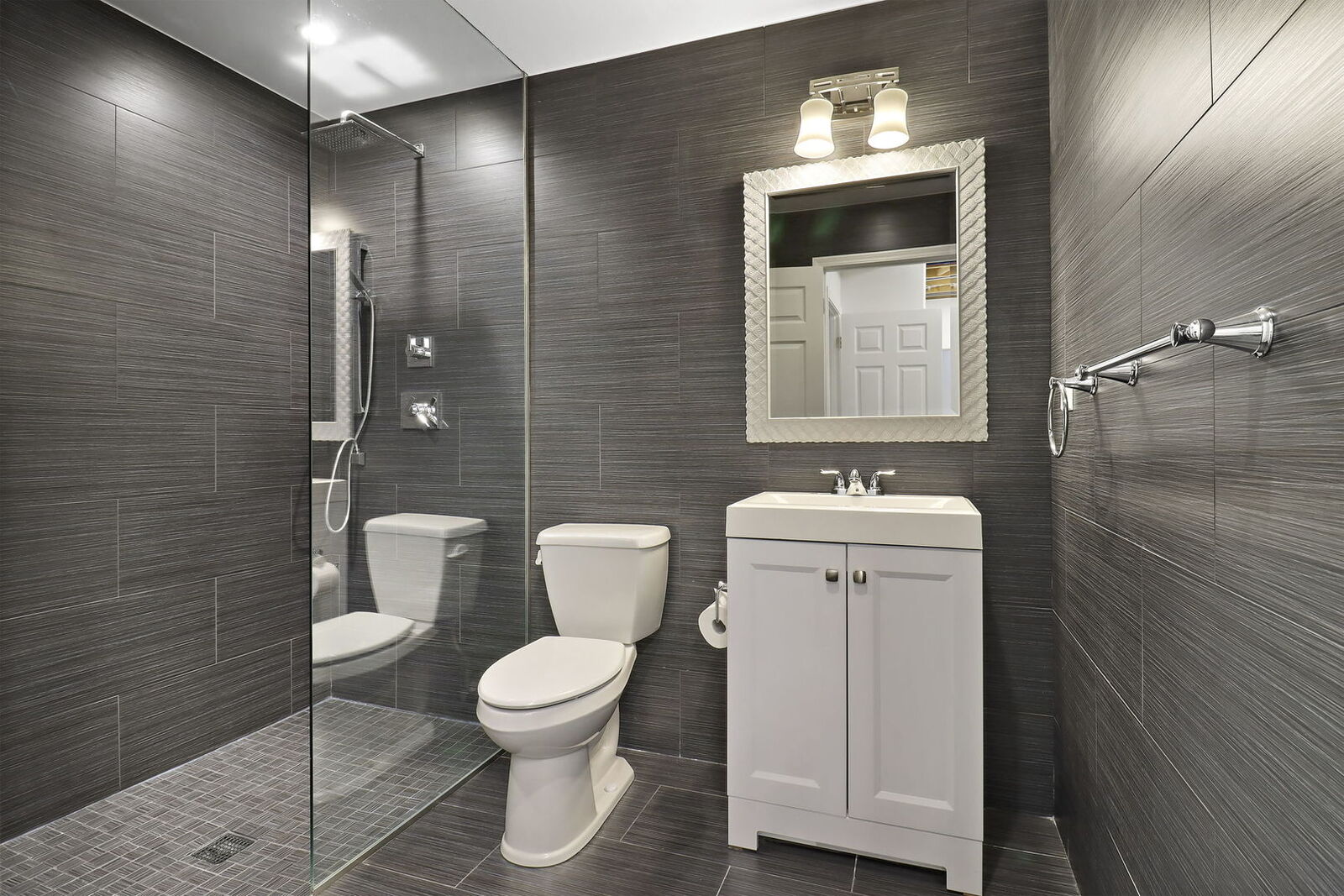 Property Photo:  765 N Central Avenue  IL 60101 