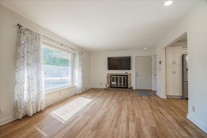 Property Photo:  1621 Mayfield Avenue  IL 60435 