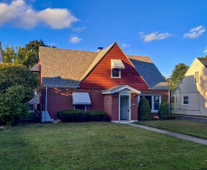 Property Photo: 4228 W 100th Street IL 60453