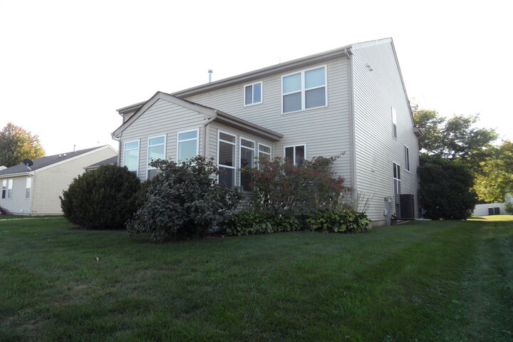 Property Photo:  408 Winding Trail  IL 60135 