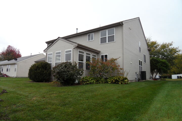 Property Photo: 408 Winding Trail IL 60135