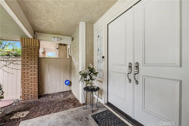 Property Photo:  16 E Yale Loop 28  CA 92604 