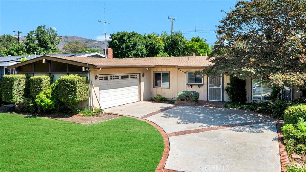 Property Photo:  1060 Tropicana Way  CA 90631 