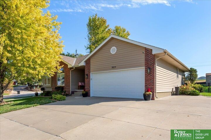 Property Photo:  11829 S 217th Street  NE 68028 