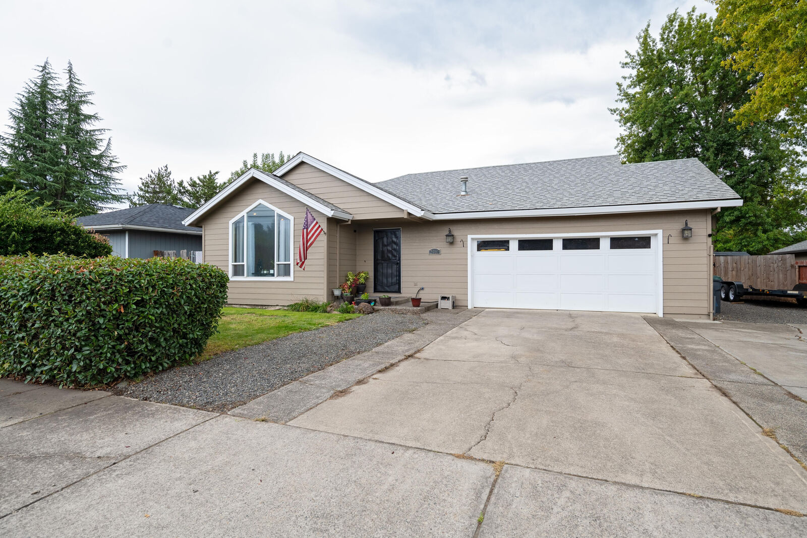 Property Photo:  2966 Delta Waters Road  OR 97504 