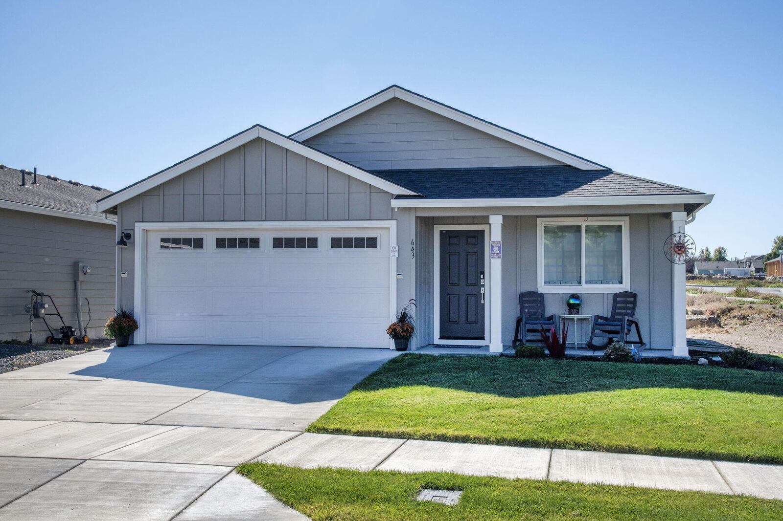 Property Photo: 643 NE McCampbell Street OR 97741