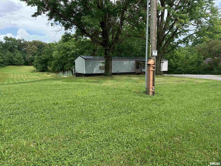 615 Liberty Road  Harrisburg IL 62946 photo