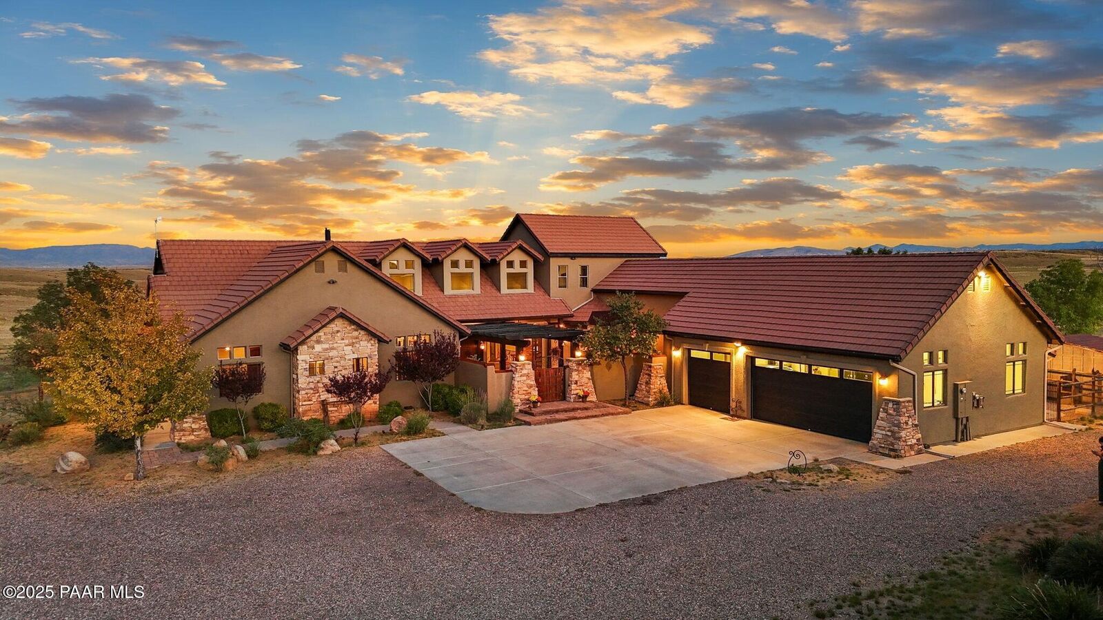 Property Photo: 3825 W Wig Wag Way AZ 86305