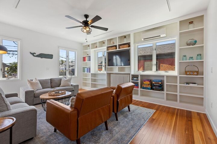 Property Photo:  290 Commercial Street 2B  MA 02657 
