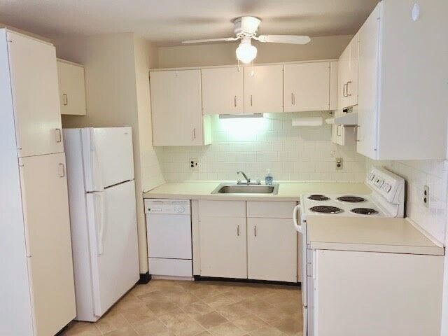 Property Photo:  71 Nicholas Rd H  MA 01701 