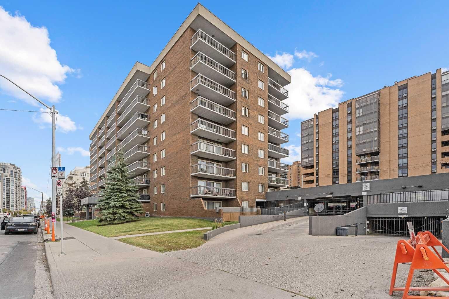 Property Photo: 1335 12 Avenue SW 809 AB T3C 3P7