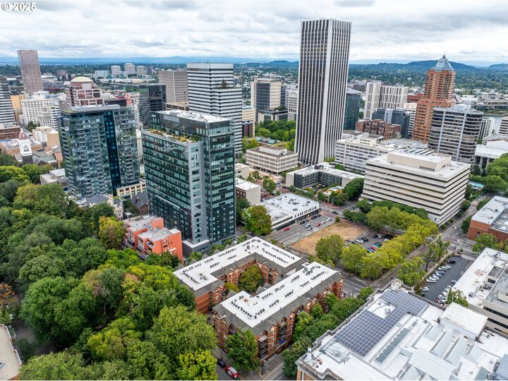 1500 SW Park Ave 523  Portland OR 97201 photo
