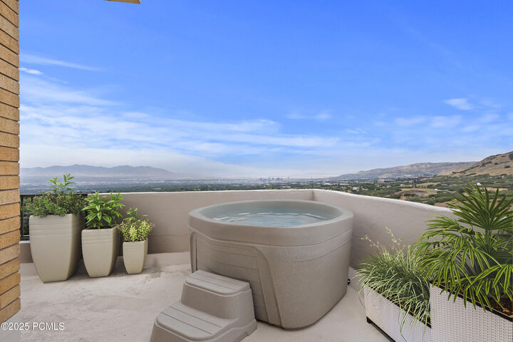 Property Photo:  960 S Donner Way 740  UT 84108 