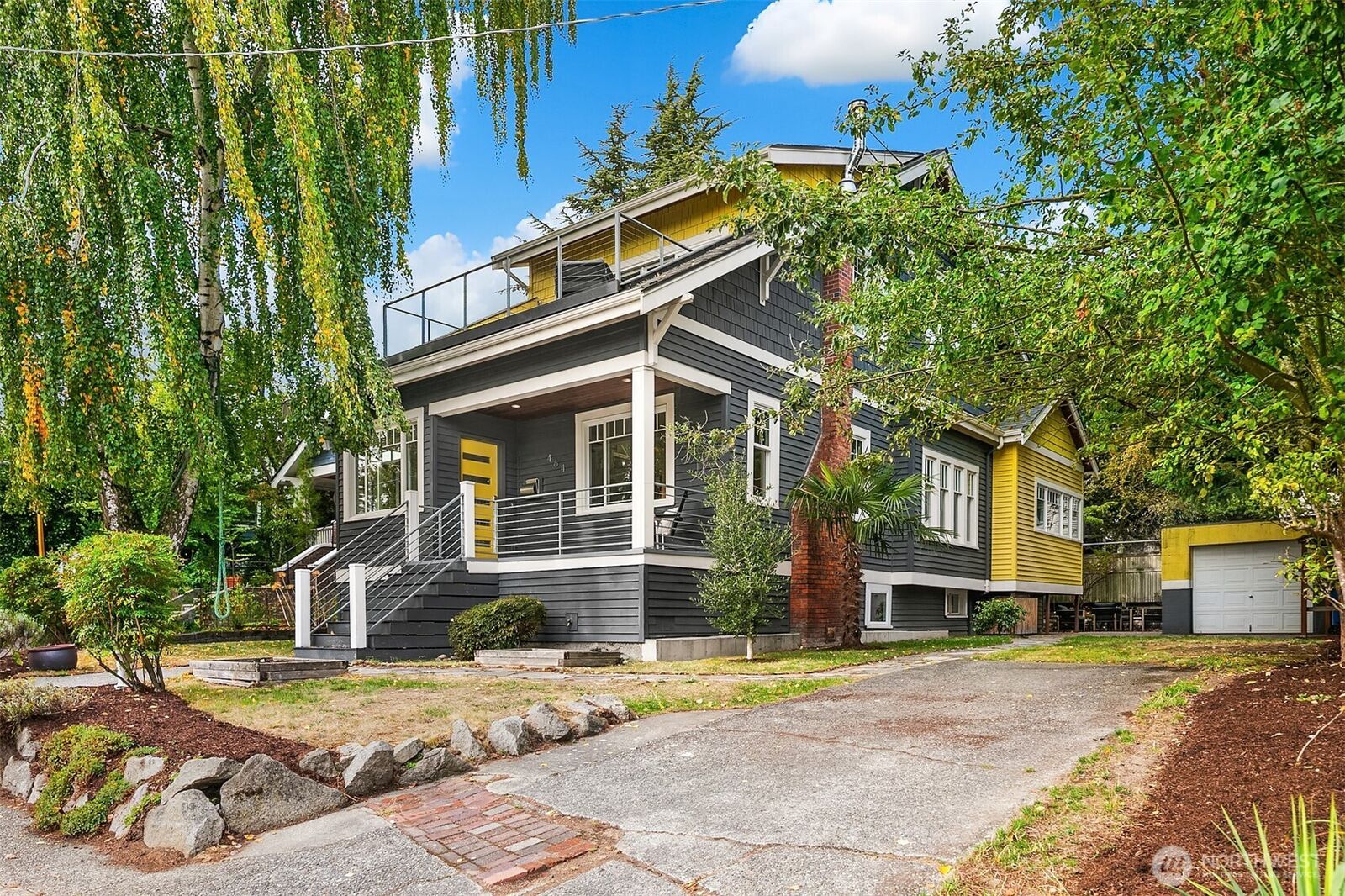 Property Photo:  464 N 42nd Street  WA 98103 