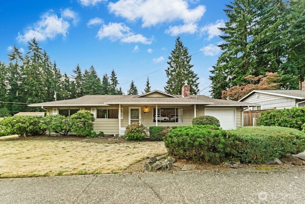 Property Photo:  6002  232nd Street SW  WA 98043 