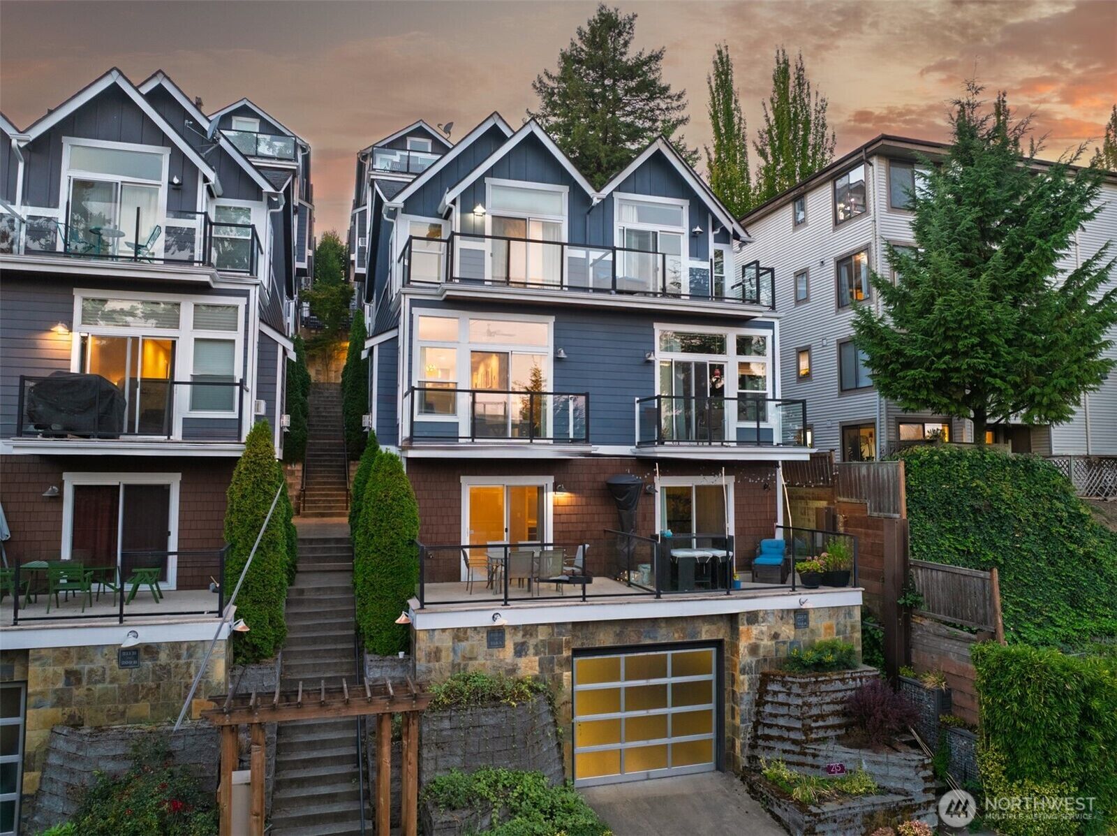 Property Photo: 215 A 26th Avenue E WA 98112