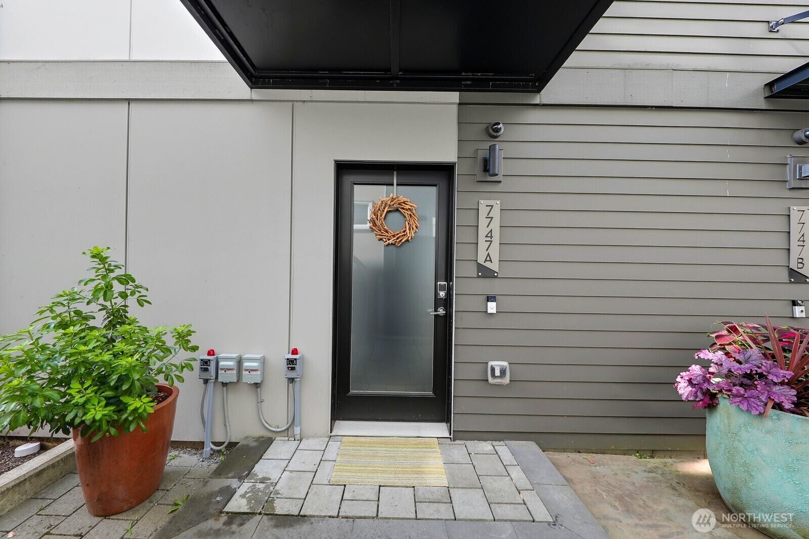 Property Photo:  7747  15th Avenue NW A  WA 98117 