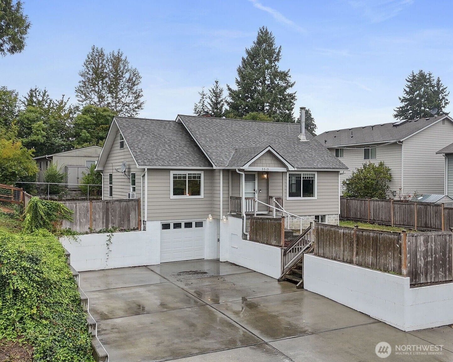 Property Photo:  3515  Meadow Avenue N  WA 98056 