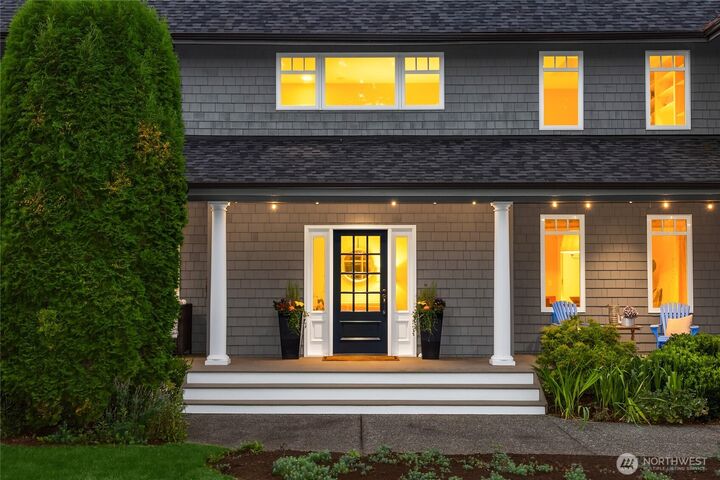 Property Photo:  7551  Madrona Drive NE  WA 98110 