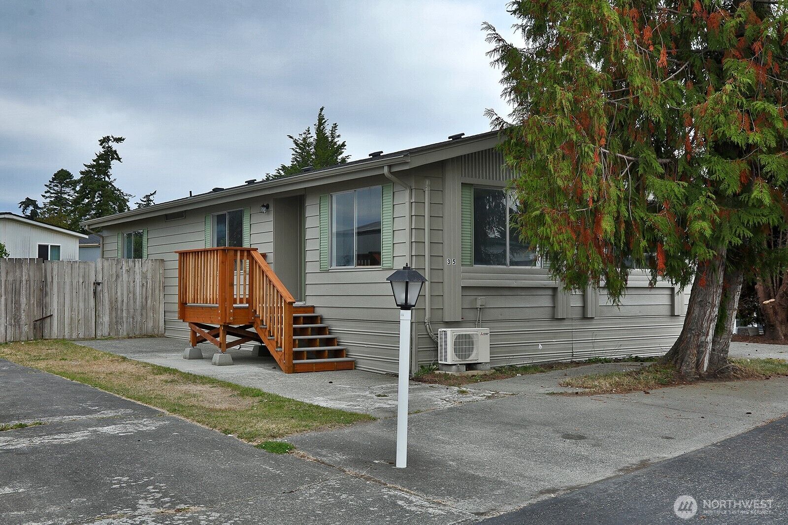 Property Photo: 700 NW Crosby Avenue 35 WA 98277