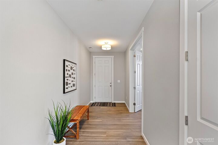 Property Photo: 9853 Alpenglow Way WA 98332