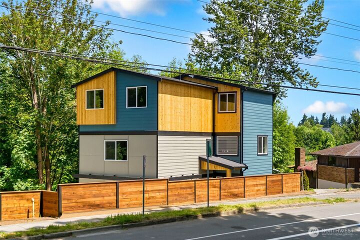 Property Photo:  5732  Halls Lake Way  WA 98036 