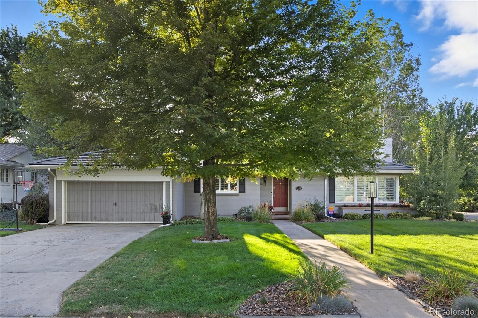 Property Photo:  335 Leyden Street  CO 80220 